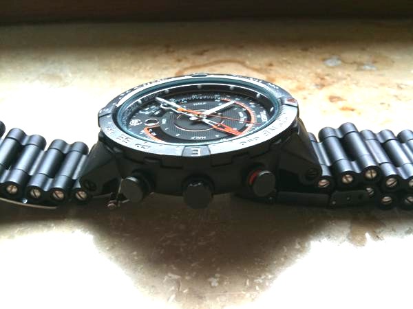 Armbanduhr-Timex-E-Tide-Temp-Kompass-002.jpg